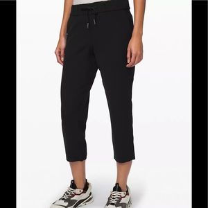 Lululemon on the fly pants size 6